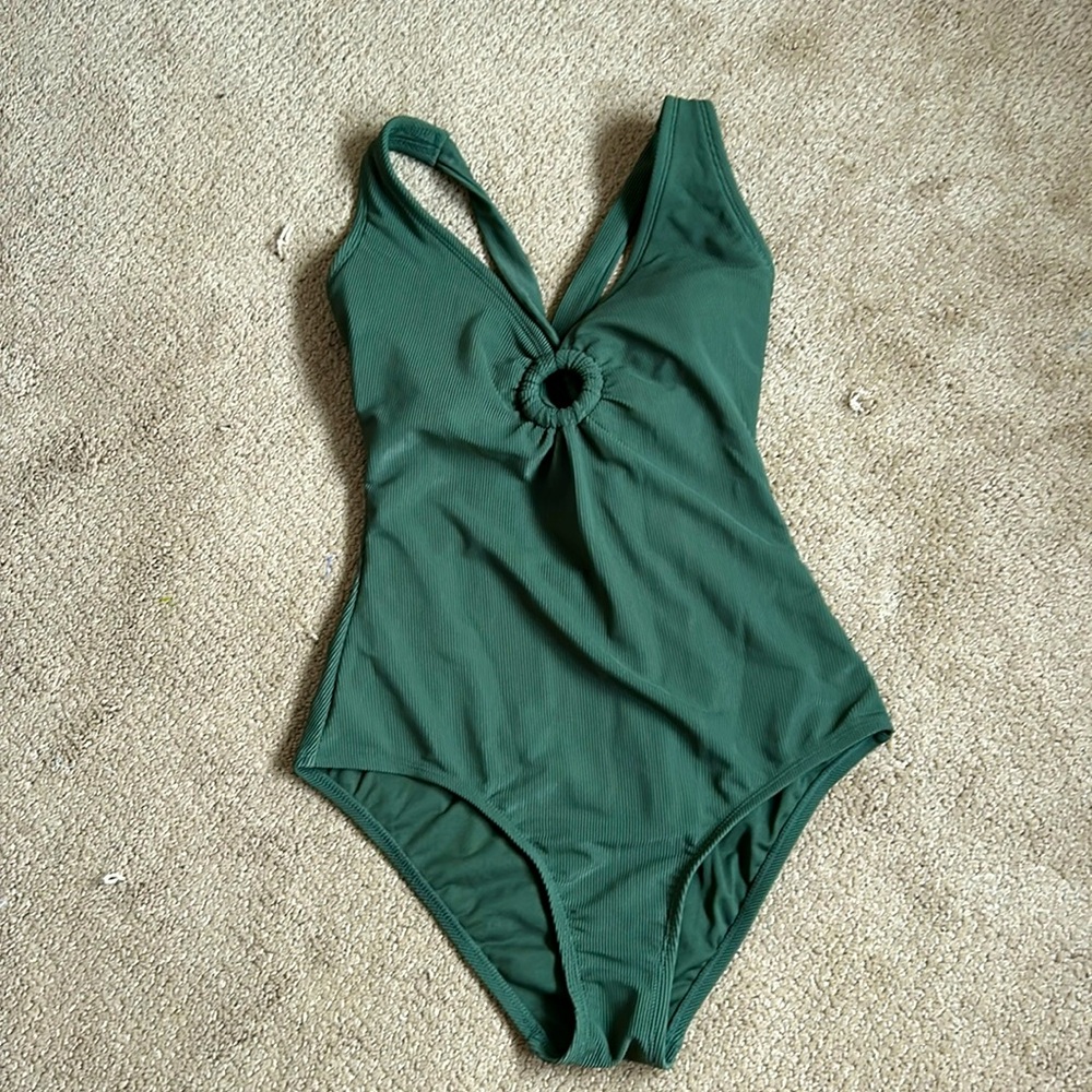 One piece Swim